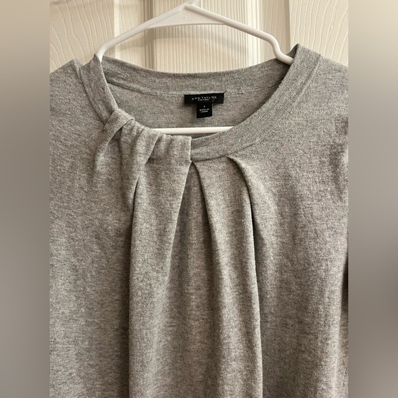 ANN TAYLOR~ GRAY DETAIL TOP~SMALL - Picture 2 of 9